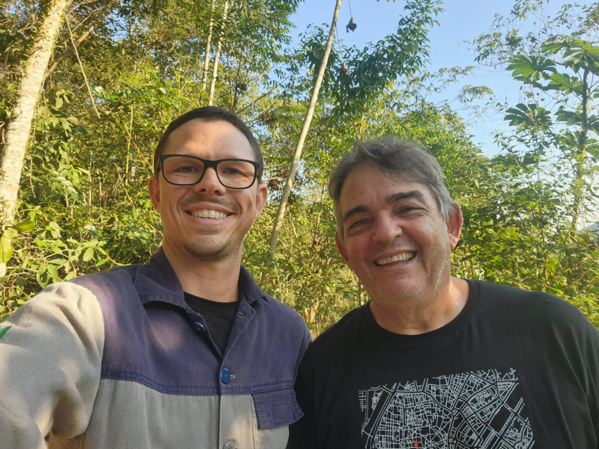 Ayrton e Gustavo responsaveis pelo pomar de sementes ba Fazenda dos Cordeiros